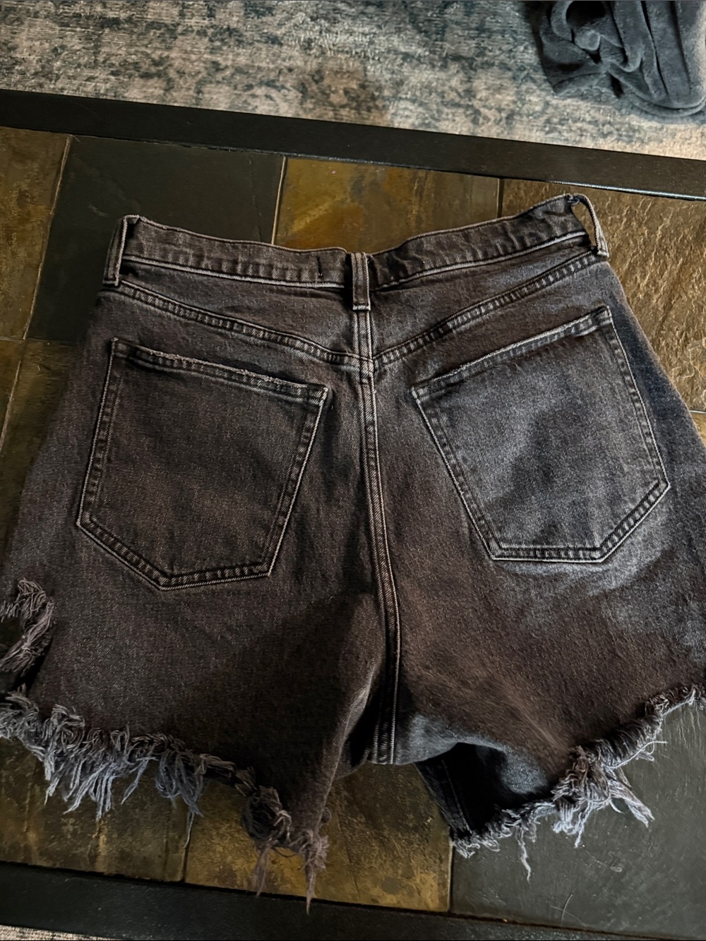 A&F Dad Short - Picture 2 of 4